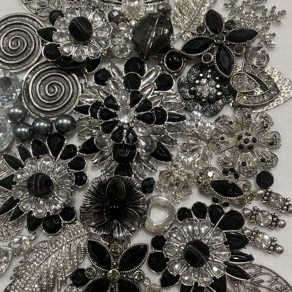 HANDMADE JEWELRY ART COLLAGE IN BLACK/WHITE/SILVER. OOAK 💝 HANDMADE - Picture 14 of 15